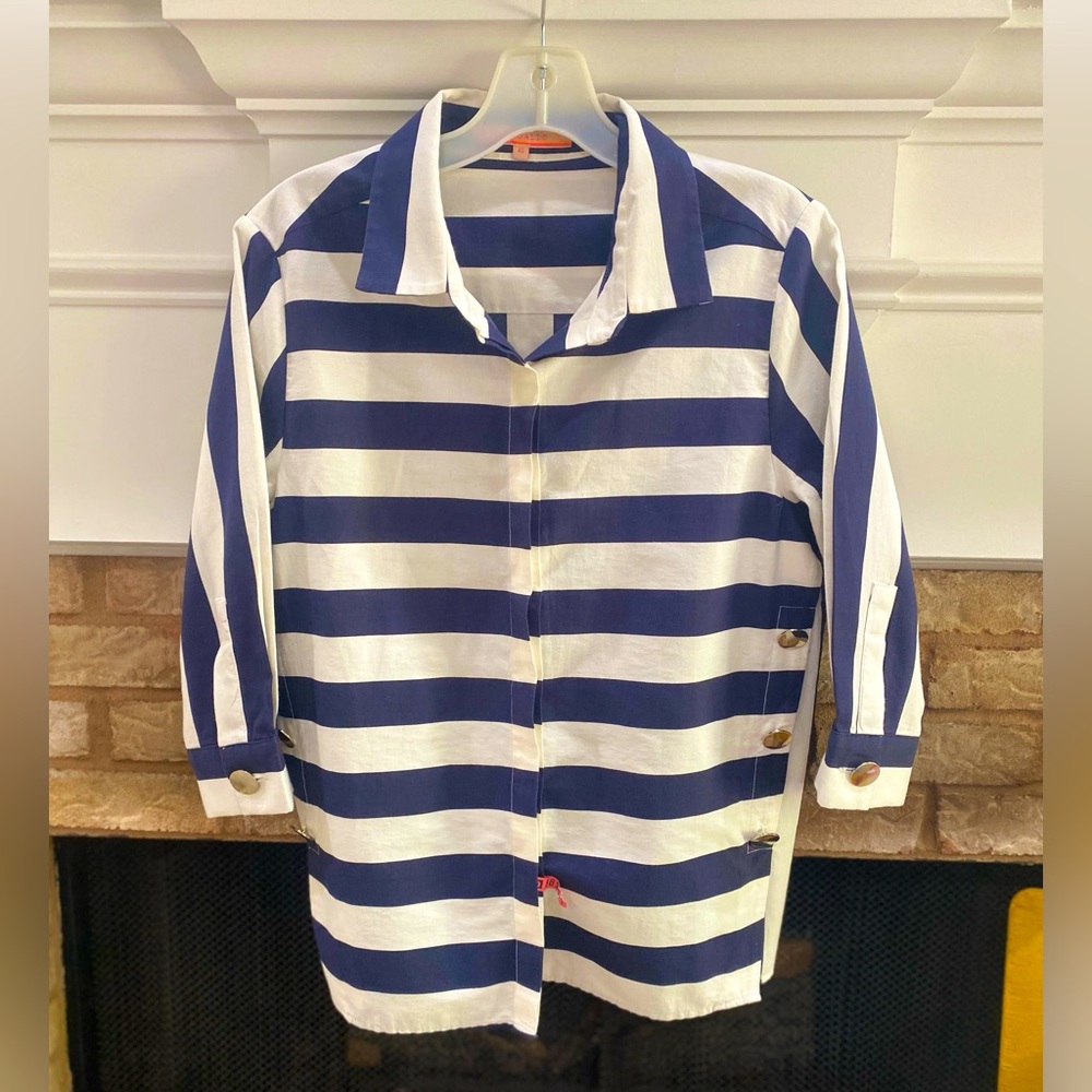 Vilagallo Boxy Blue and White Button Down Blouse